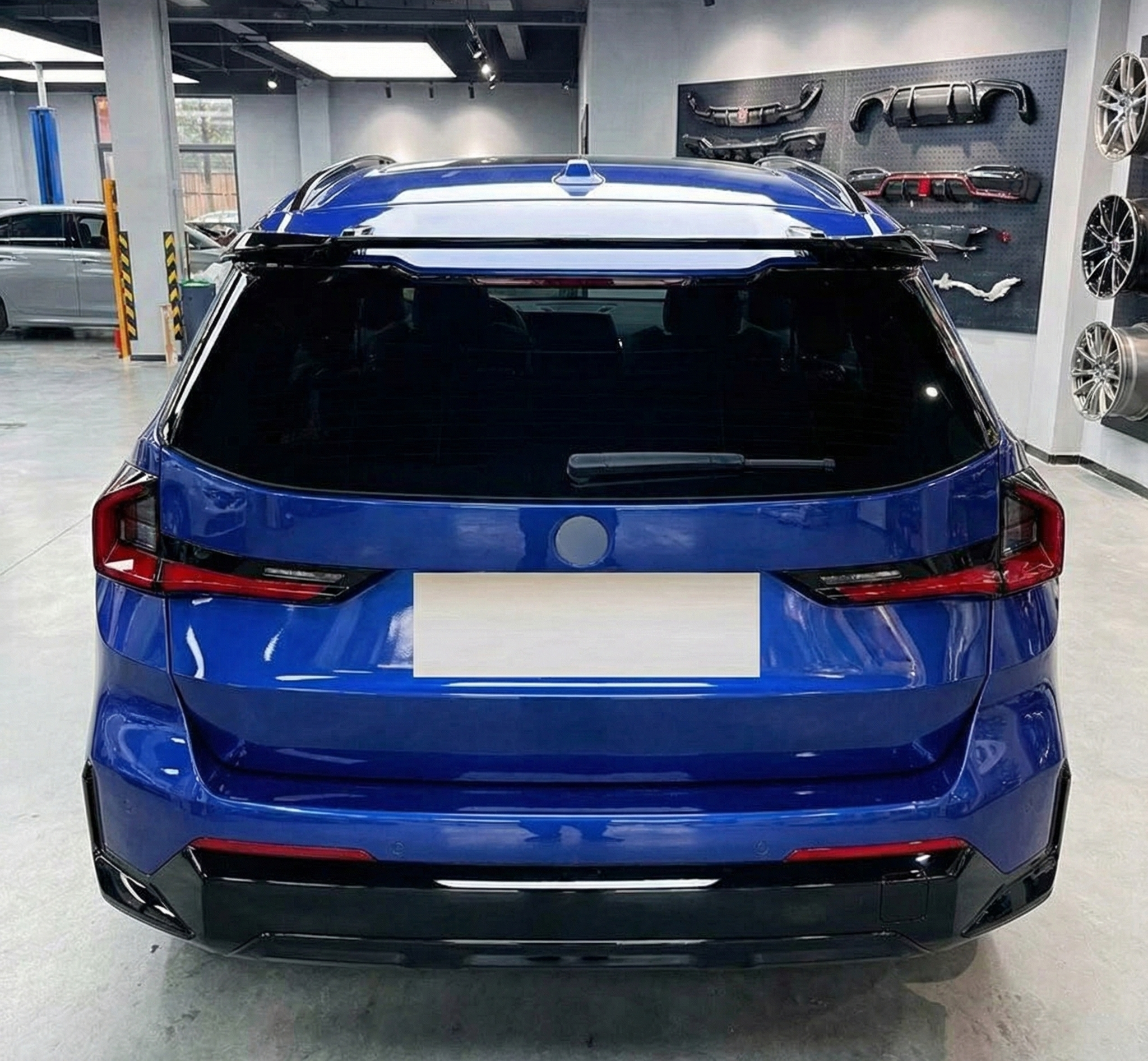 Gloss Black Rear Roof Blade (U11 only)